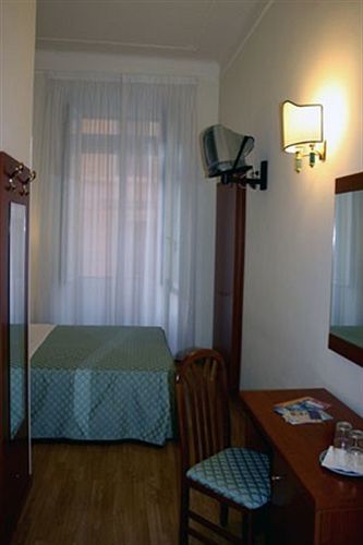 Bed and Breakfast La Girandola Bed & Breakfast Рим Экстерьер фото